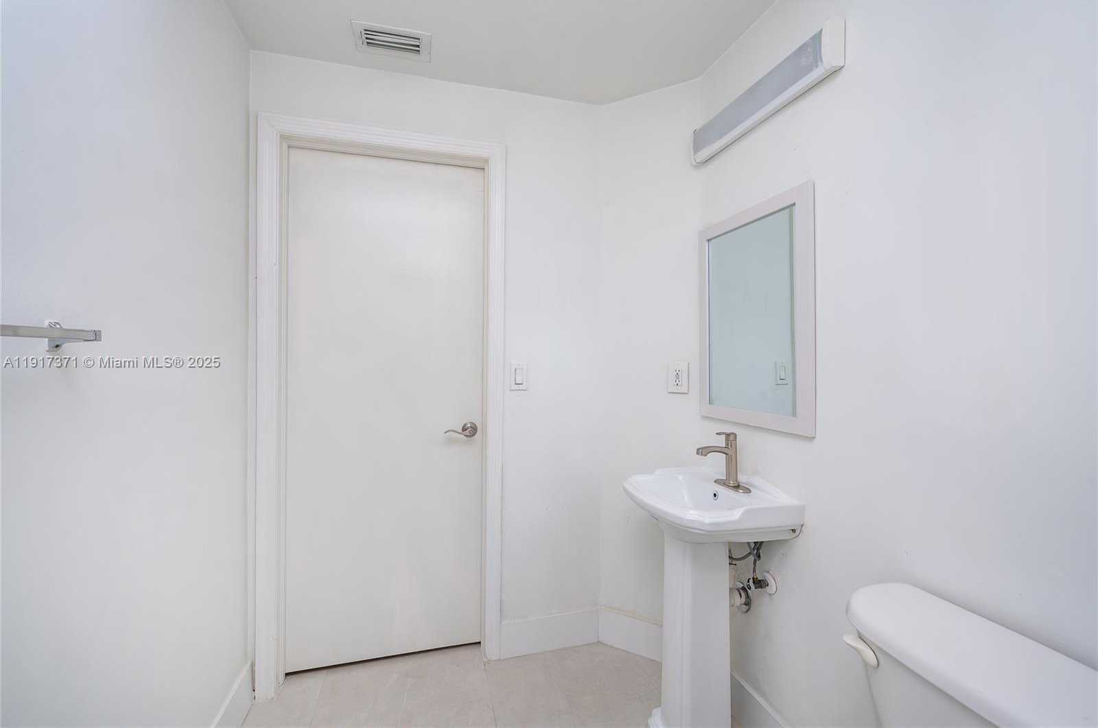 Small Image of 6320 NORTH WEST 114TH AVE #1227, Doral Number 16