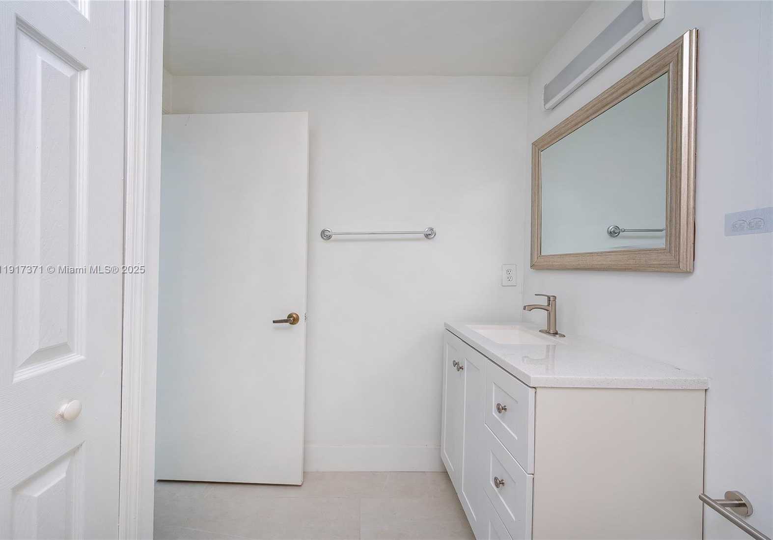 Small Image of 6320 NORTH WEST 114TH AVE #1227, Doral Number 21