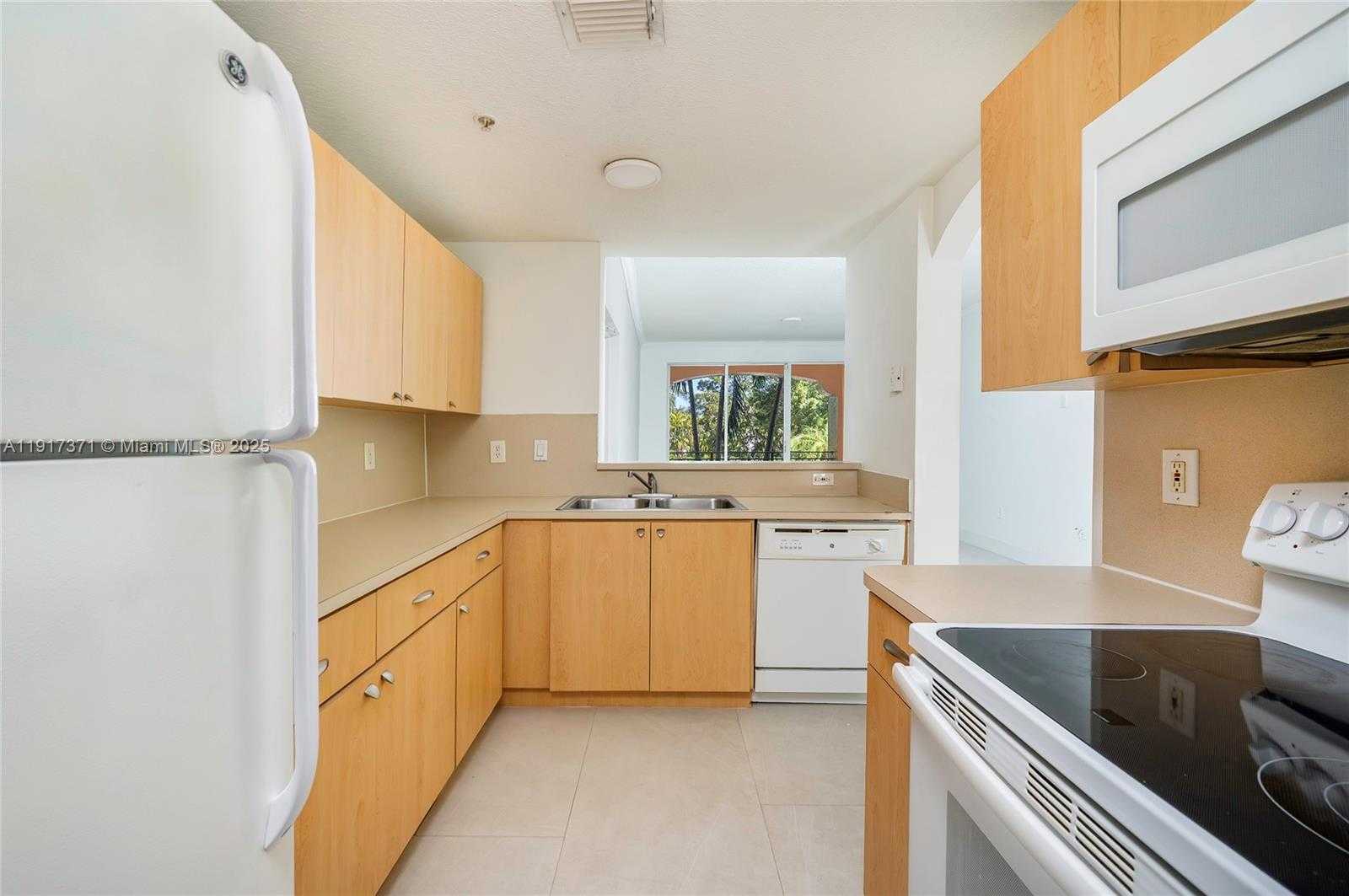 Small Image of 6320 NORTH WEST 114TH AVE #1227, Doral Number 8