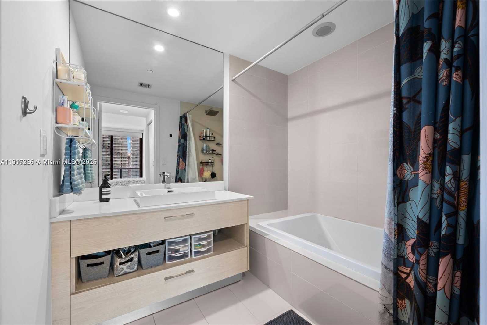 Small Image of 55 SOUTH WEST 9TH ST #2305, Miami Number 8