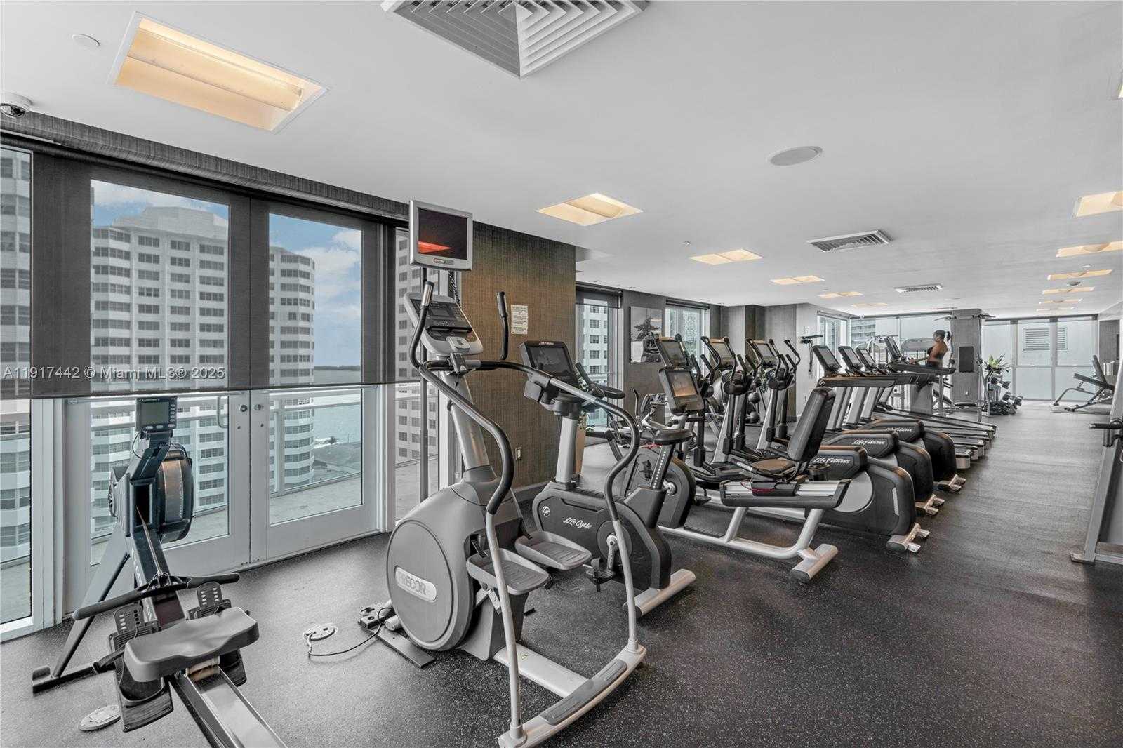 Small Image of 950 BRICKELL BAY DR #3008, Miami Number 28