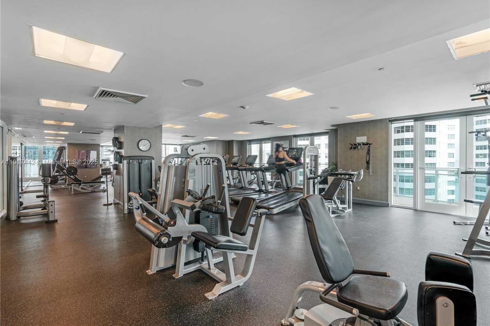 Small Image of 950 BRICKELL BAY DR #3008, Miami Number 29