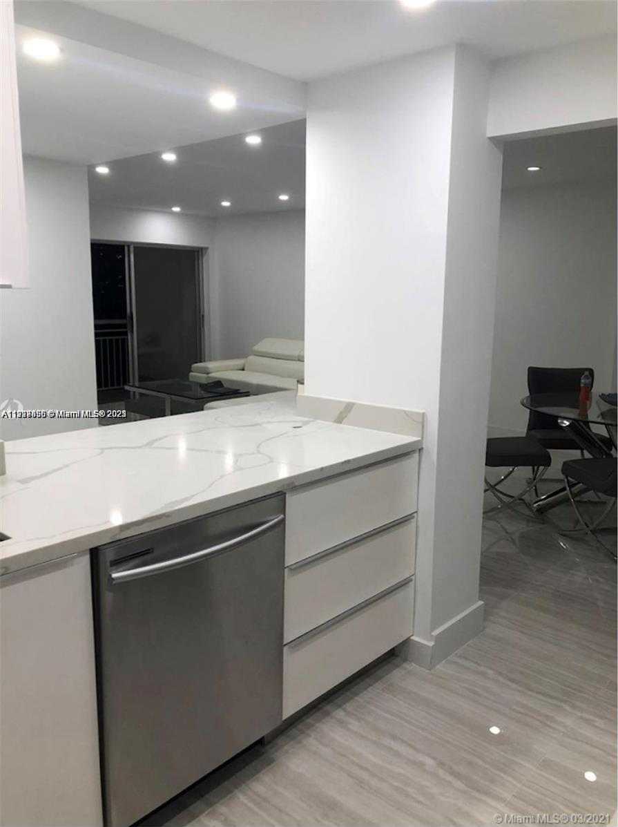 Small Image of 400 KINGS POINT DR #1111, Sunny Isles Beach Number 6