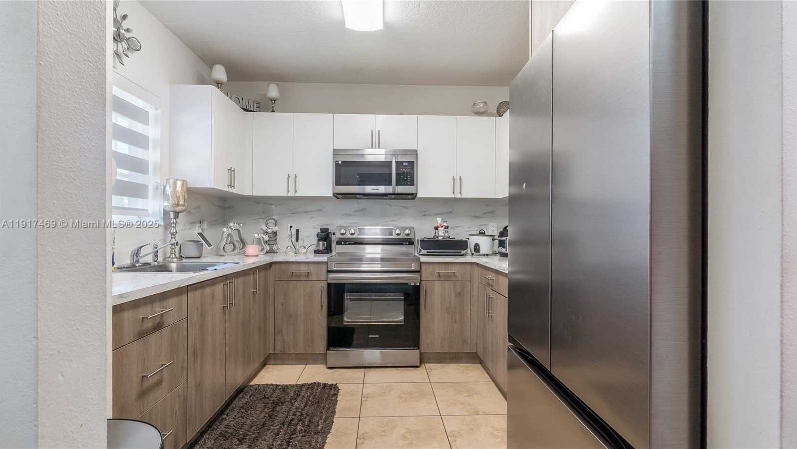 Small Image of 8390 NORTH WEST 103RD ST #102H, Hialeah Gardens Number 3