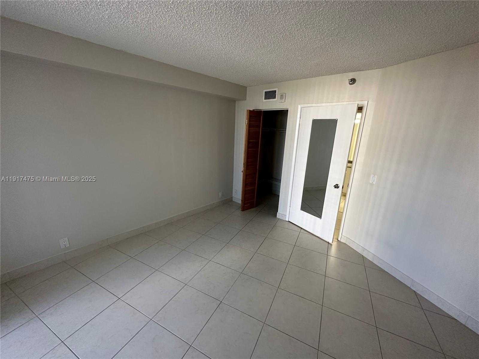 Imagen de Pequeño Objeto