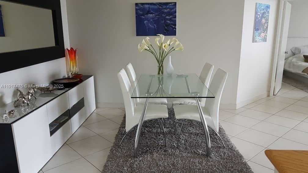 Imagen de Pequeño Objeto