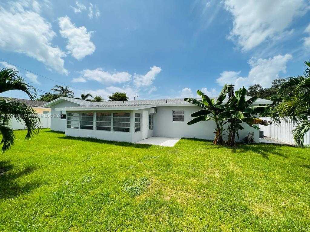Small Image of 1931 NORTH EAST 55TH CT, Fort Lauderdale Number 3