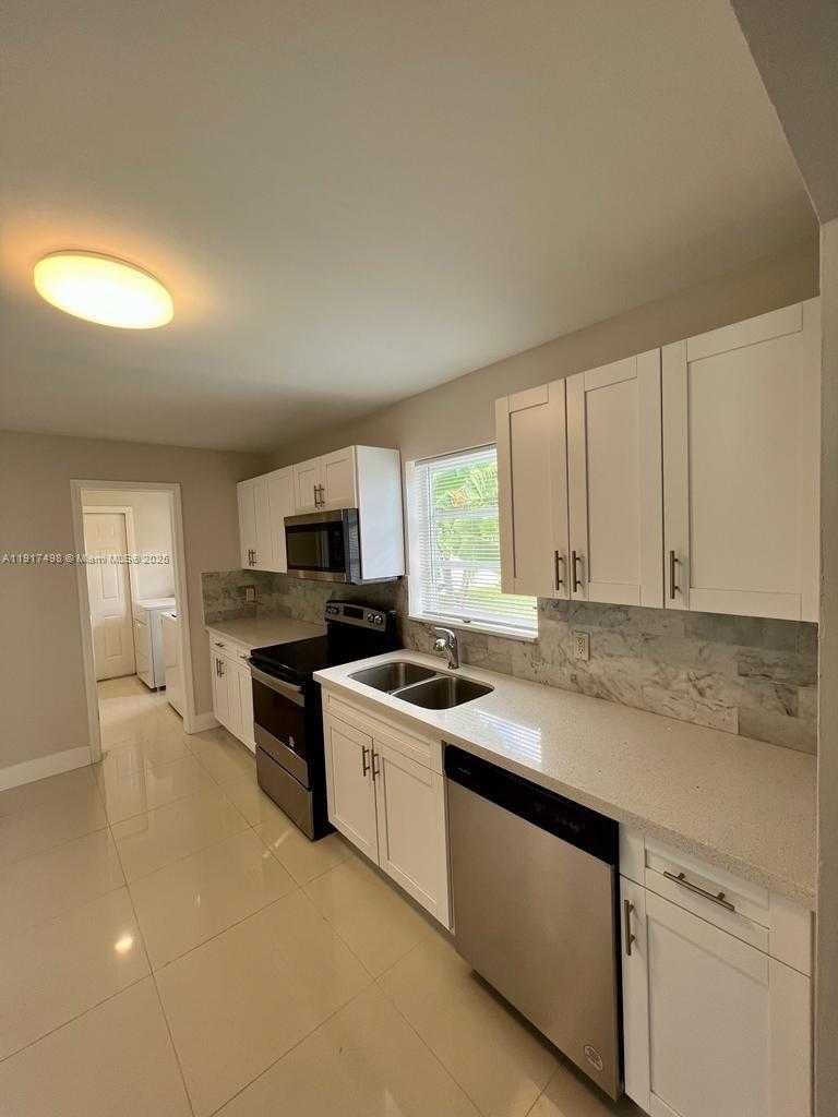 Small Image of 1931 NORTH EAST 55TH CT, Fort Lauderdale Number 4