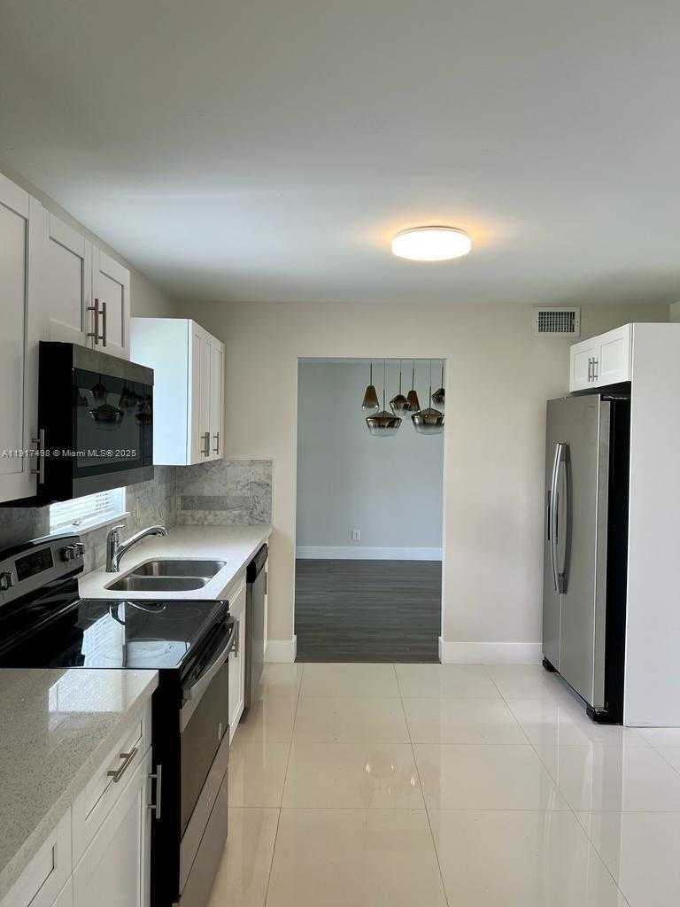 Small Image of 1931 NORTH EAST 55TH CT, Fort Lauderdale Number 6