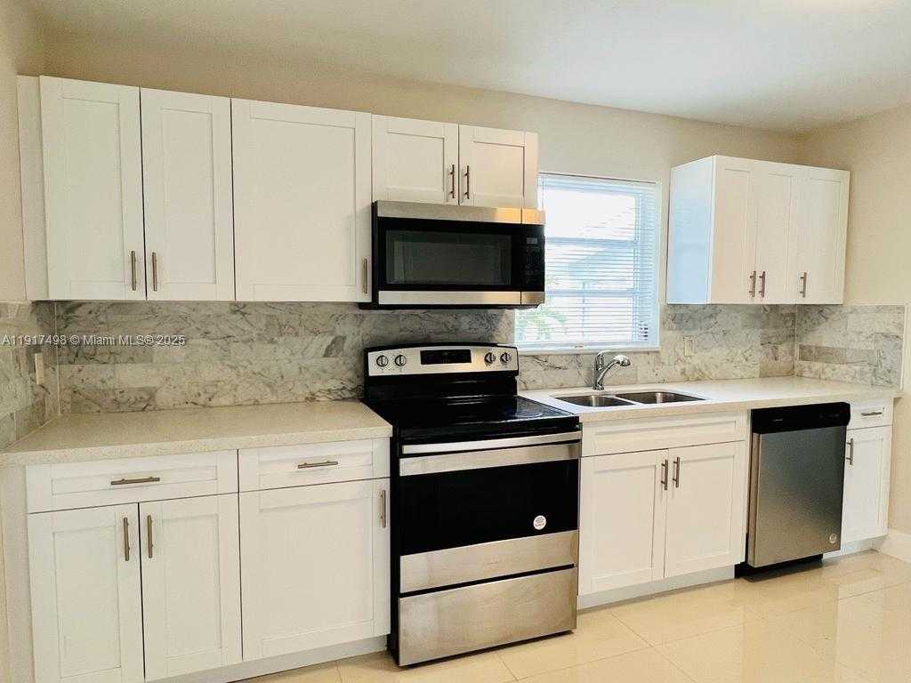 Small Image of 1931 NORTH EAST 55TH CT, Fort Lauderdale Number 8