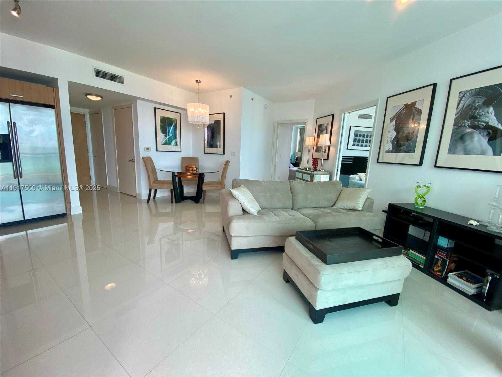 Small Image of 350 SOUTH MIAMI AVE #3813, Miami Number 13