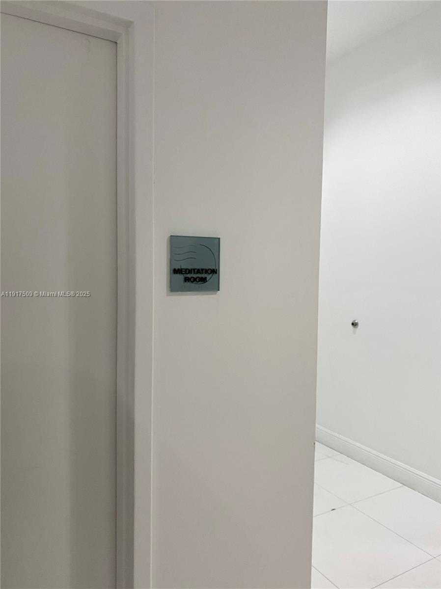 Small Image of 350 SOUTH MIAMI AVE #3813, Miami Number 35