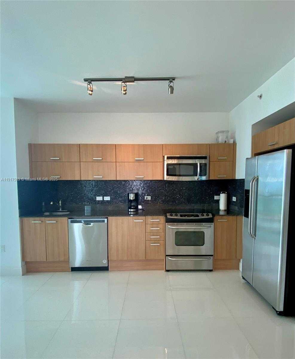 Small Image of 350 SOUTH MIAMI AVE #3813, Miami Number 4