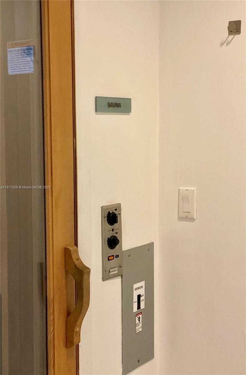 Small Image of 350 SOUTH MIAMI AVE #3813, Miami Number 41