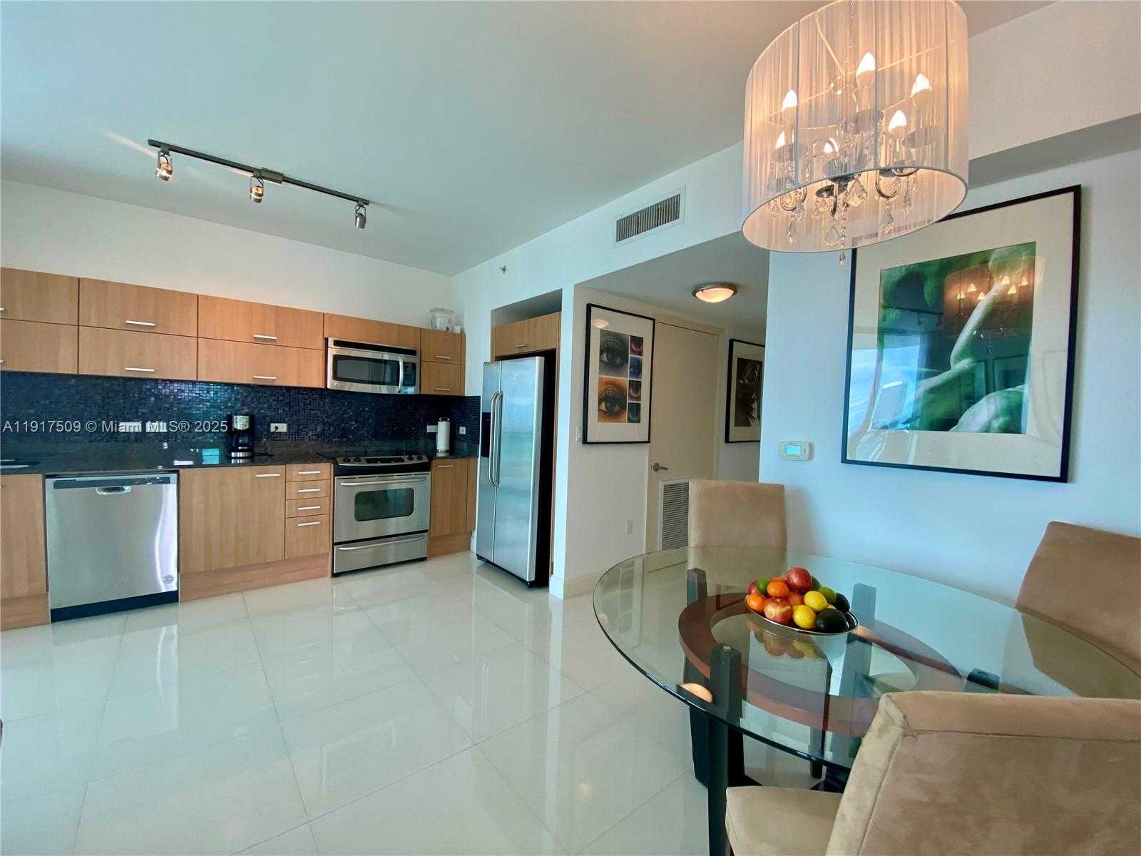 Small Image of 350 SOUTH MIAMI AVE #3813, Miami Number 5