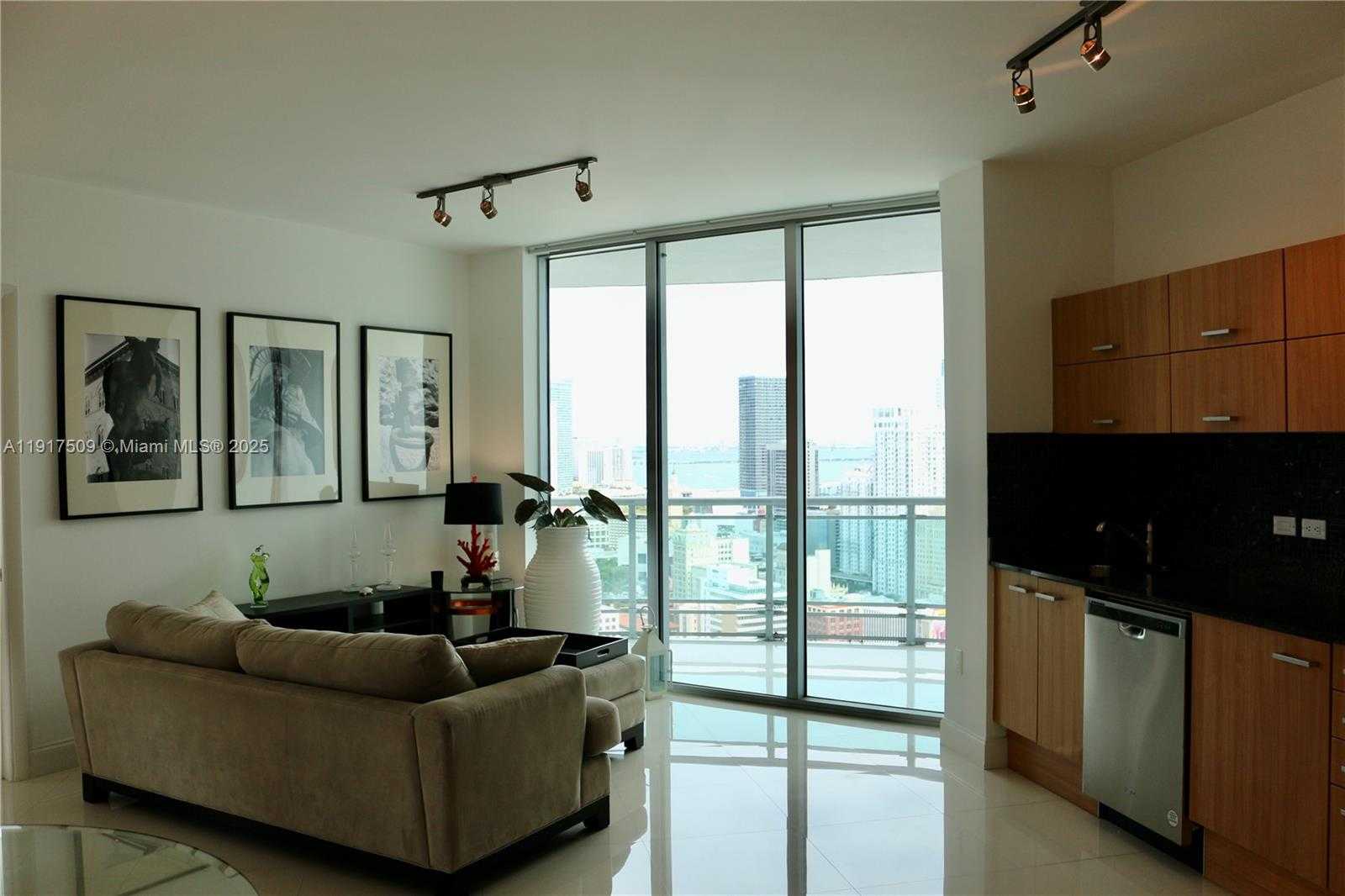 Small Image of 350 SOUTH MIAMI AVE #3813, Miami Number 53