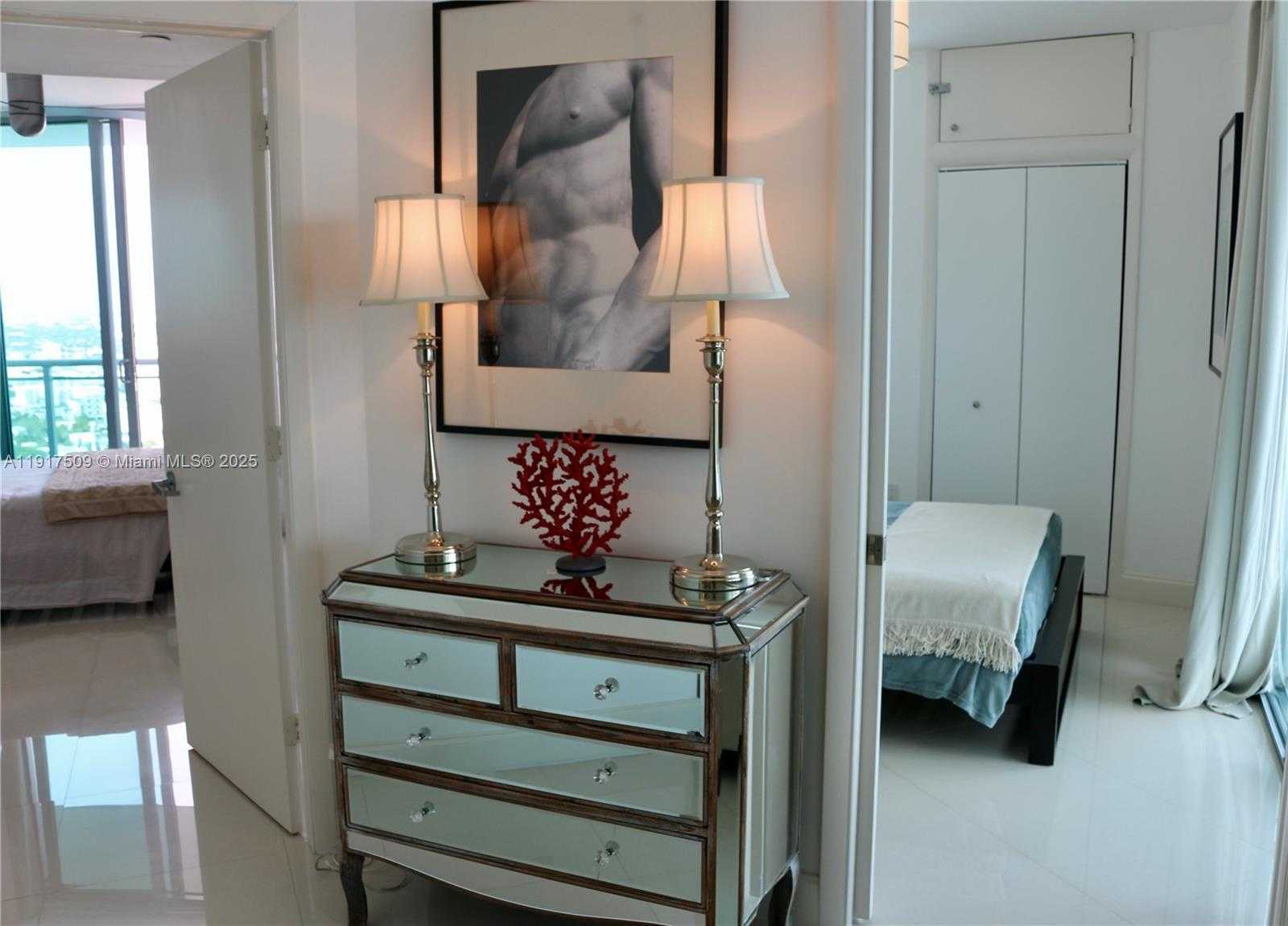 Small Image of 350 SOUTH MIAMI AVE #3813, Miami Number 63