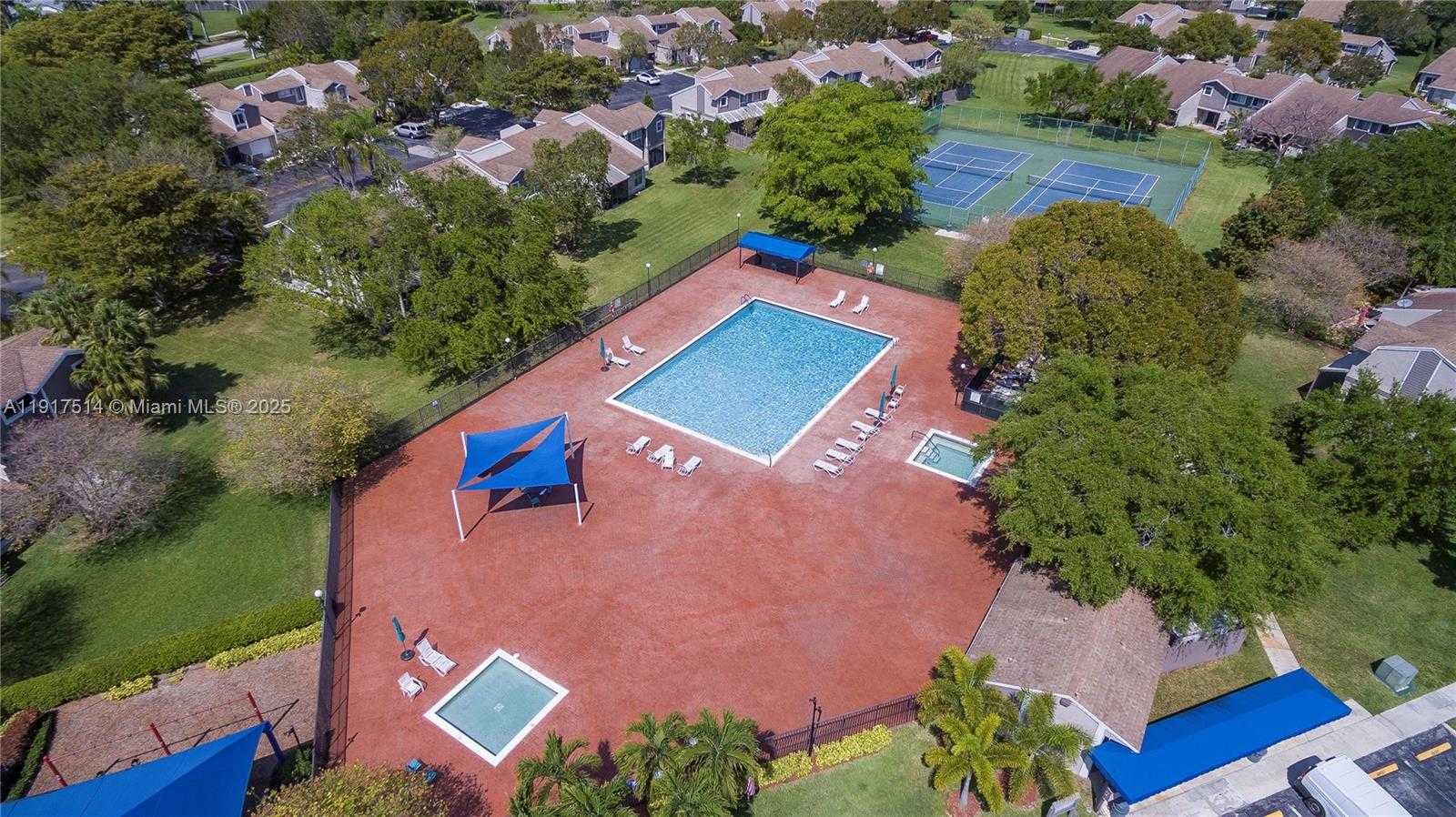 Small Image of 616 WOODGATE LN #D, Sunrise Number 15