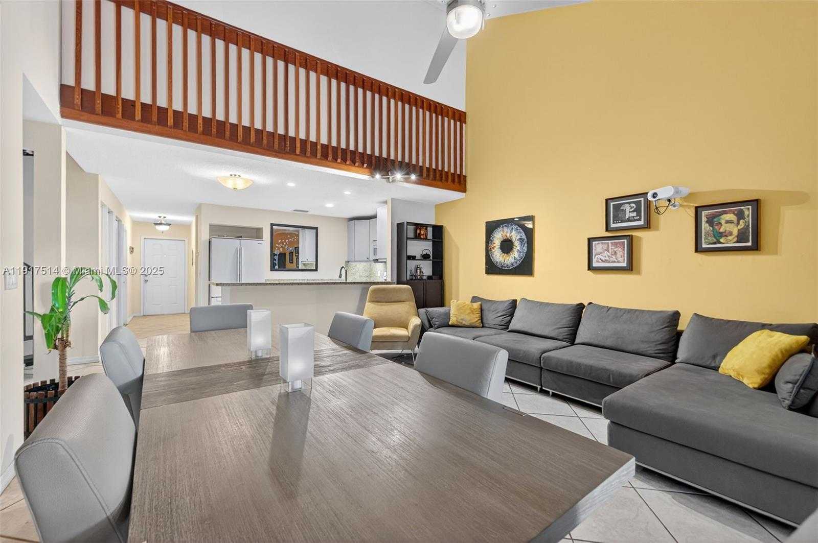 Small Image of 616 WOODGATE LN #D, Sunrise Number 6