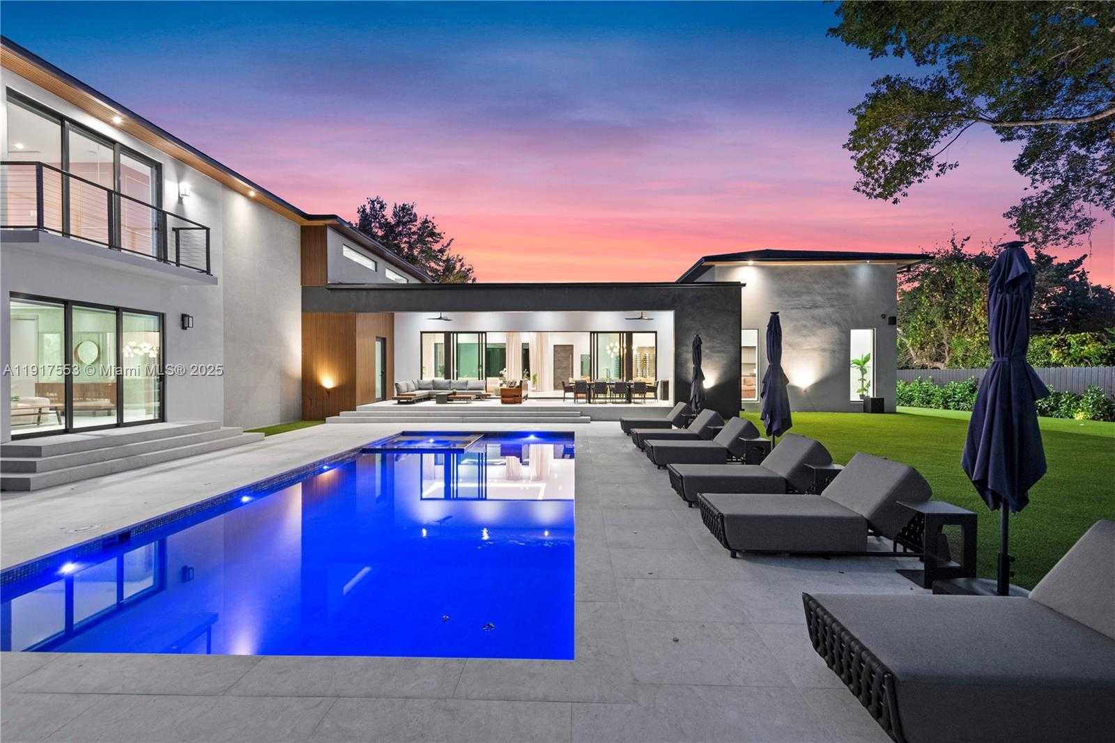 Small Image of 1881 NORTH EAST 196TH TER, Miami Number 1