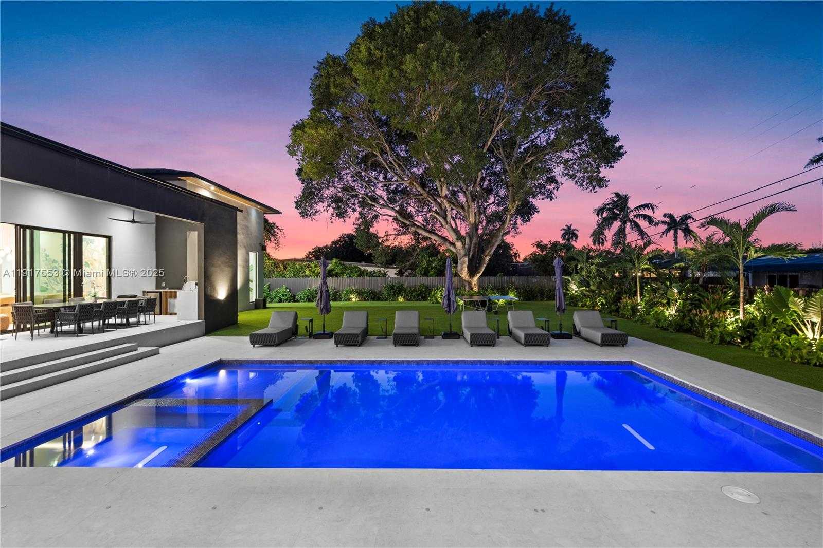 Small Image of 1881 NORTH EAST 196TH TER, Miami Number 2