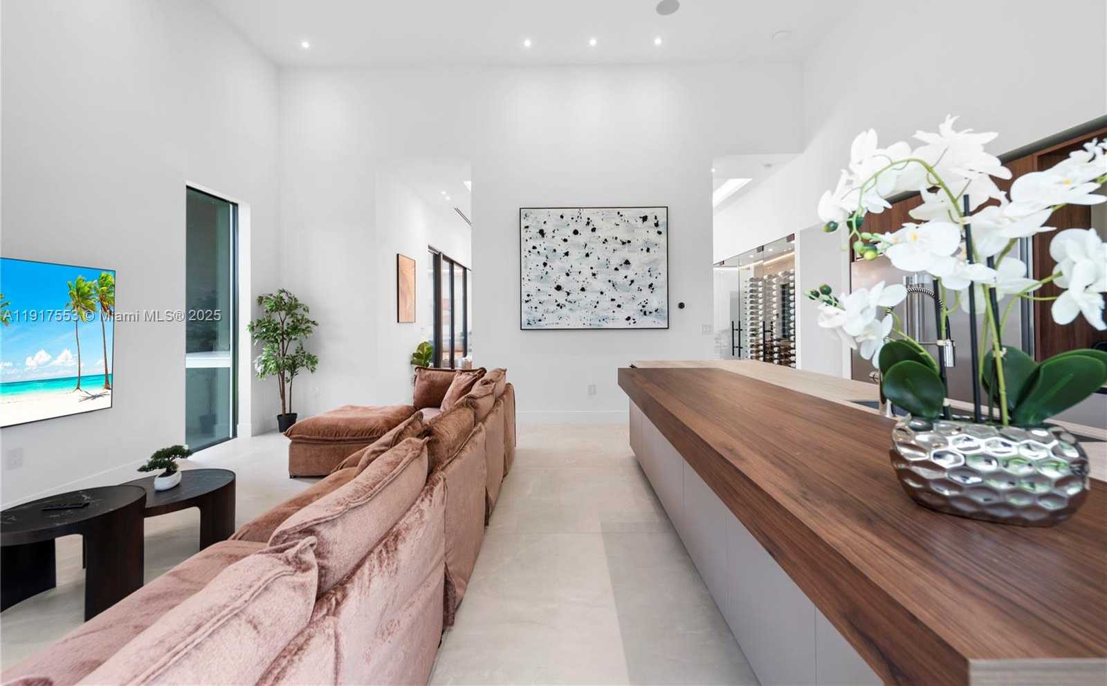 Small Image of 1881 NORTH EAST 196TH TER, Miami Number 23