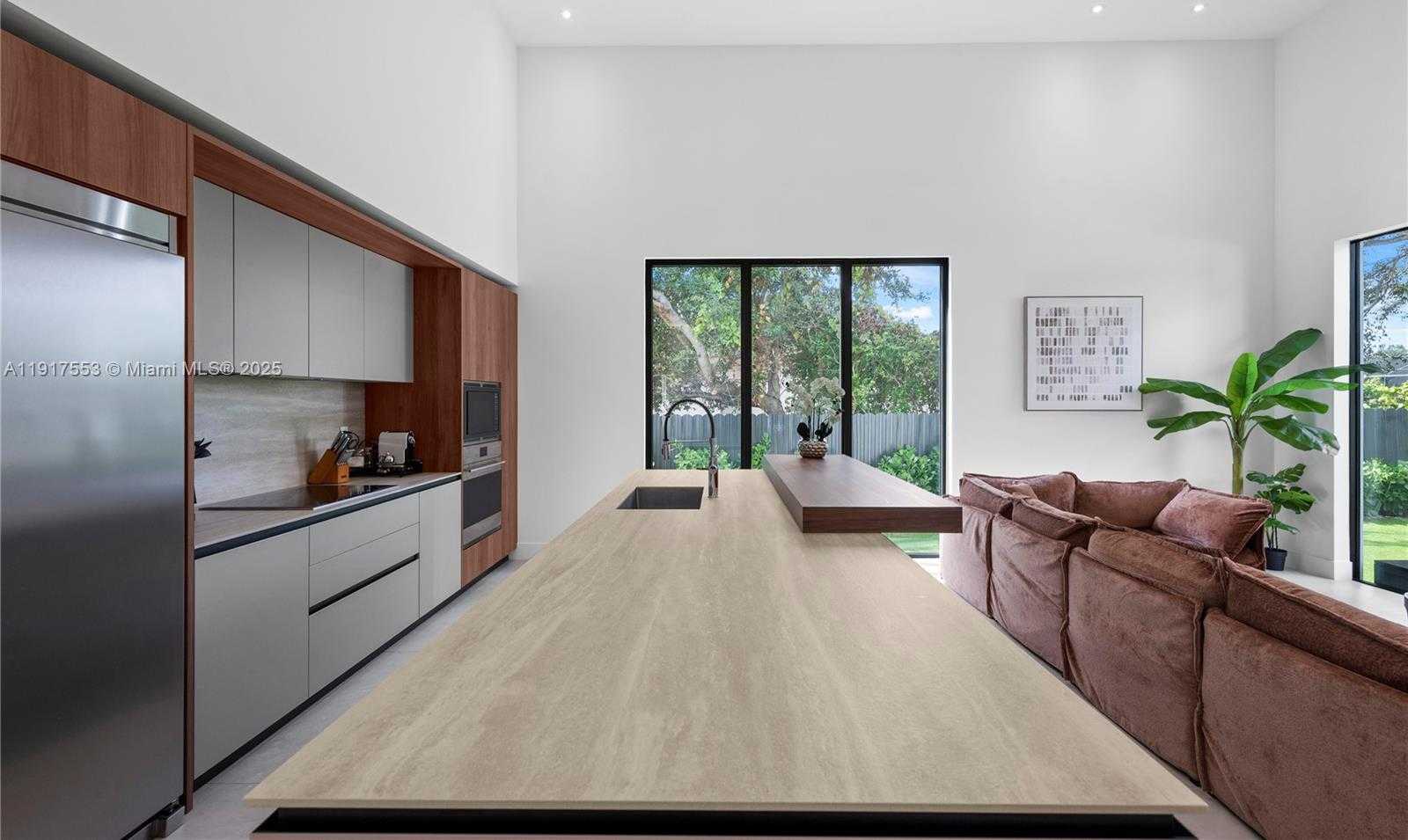 Small Image of 1881 NORTH EAST 196TH TER, Miami Number 25