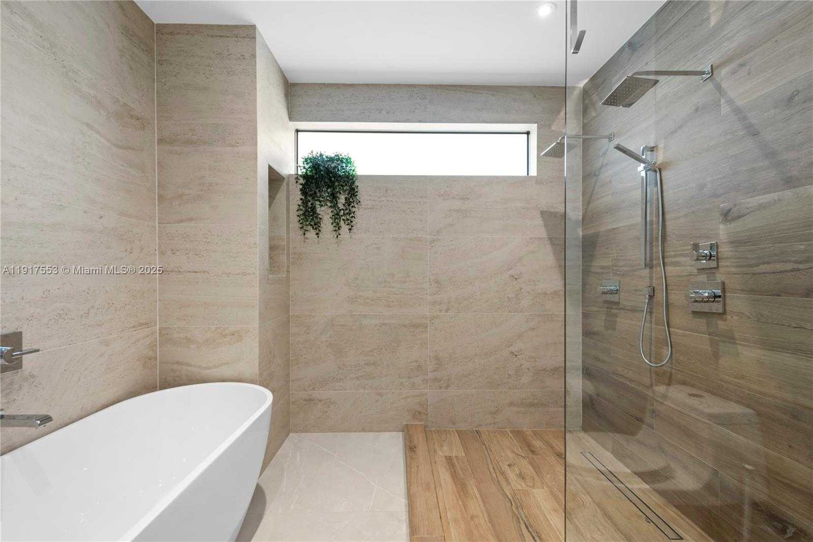 Small Image of 1881 NORTH EAST 196TH TER, Miami Number 30