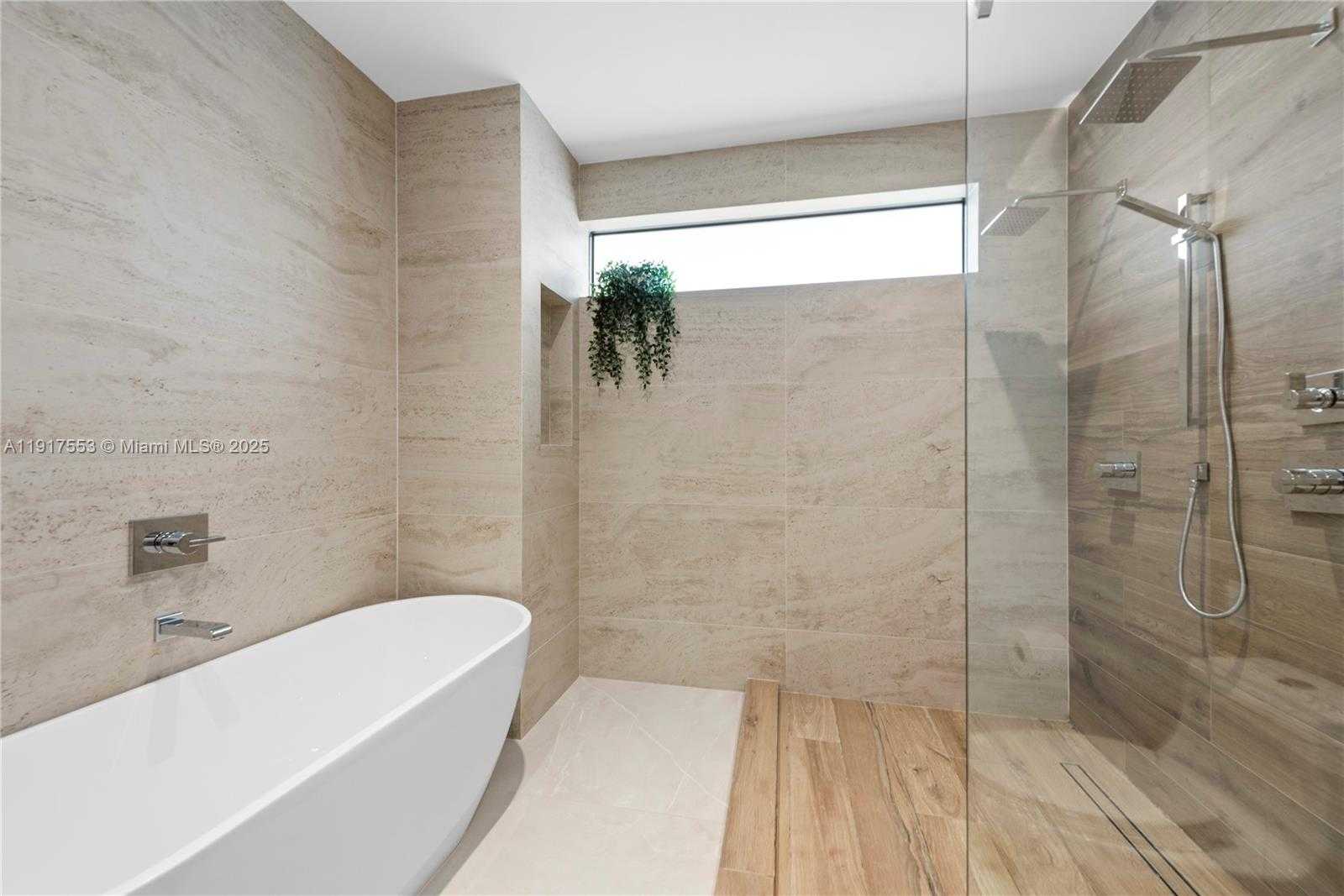 Small Image of 1881 NORTH EAST 196TH TER, Miami Number 32