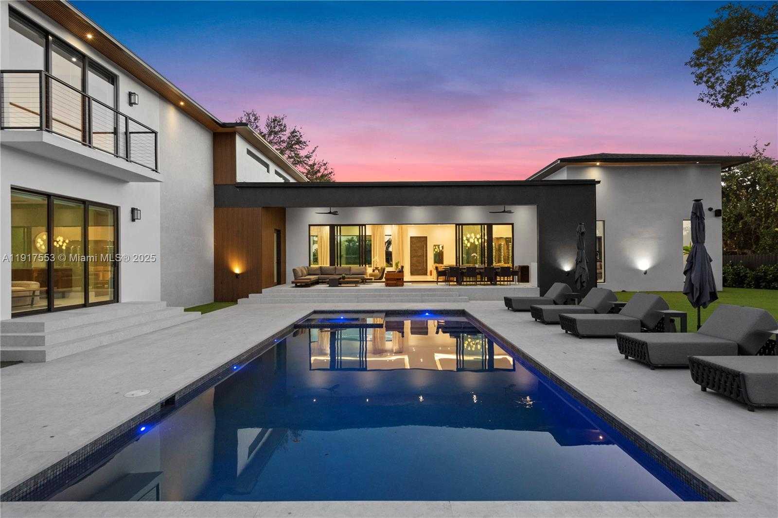 Small Image of 1881 NORTH EAST 196TH TER, Miami Number 43