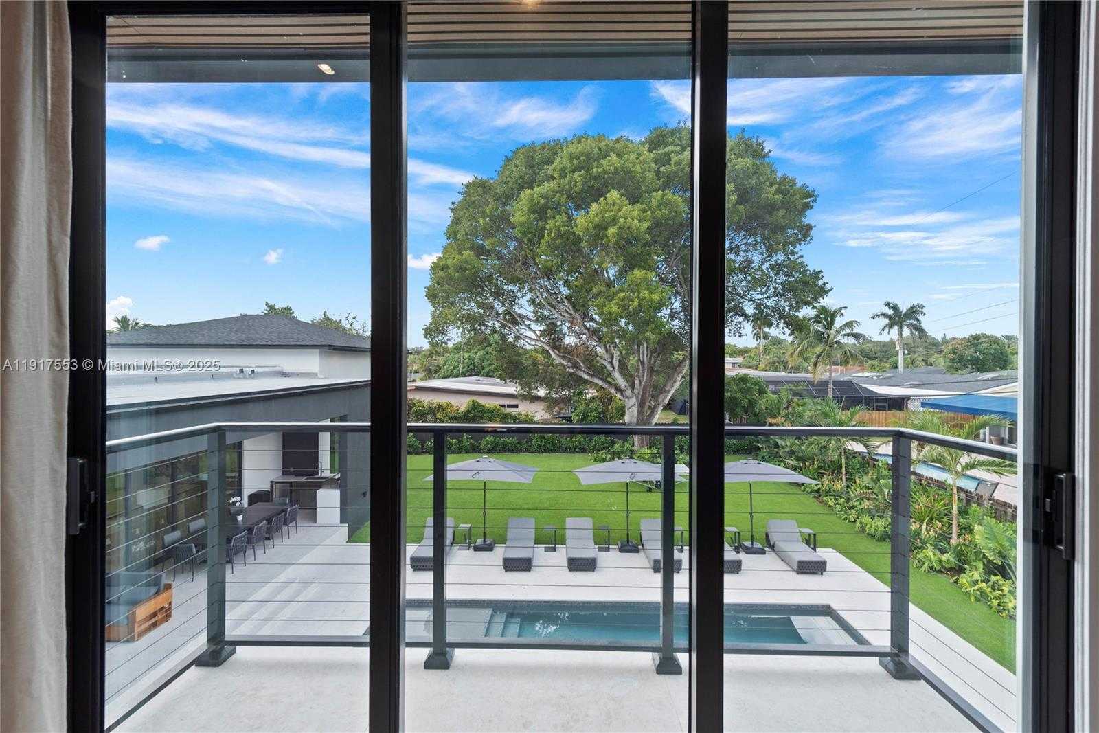 Small Image of 1881 NORTH EAST 196TH TER, Miami Number 67