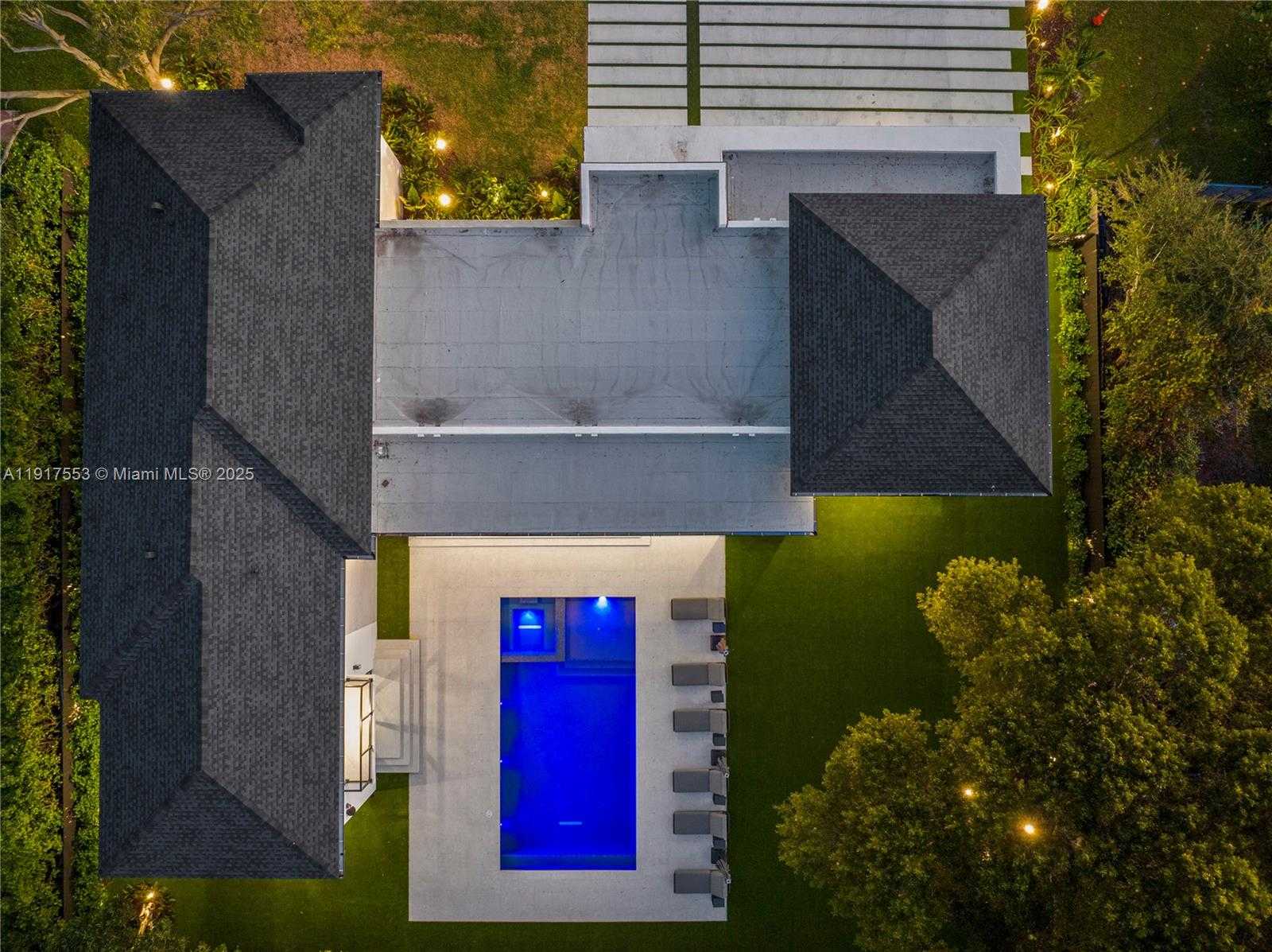 Small Image of 1881 NORTH EAST 196TH TER, Miami Number 7