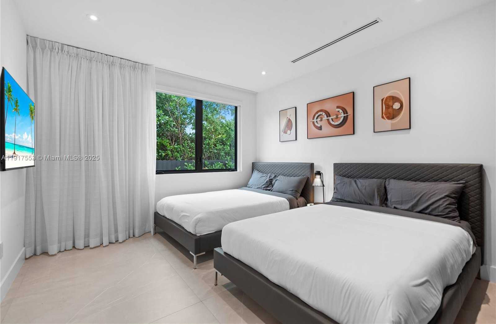 Small Image of 1881 NORTH EAST 196TH TER, Miami Number 81