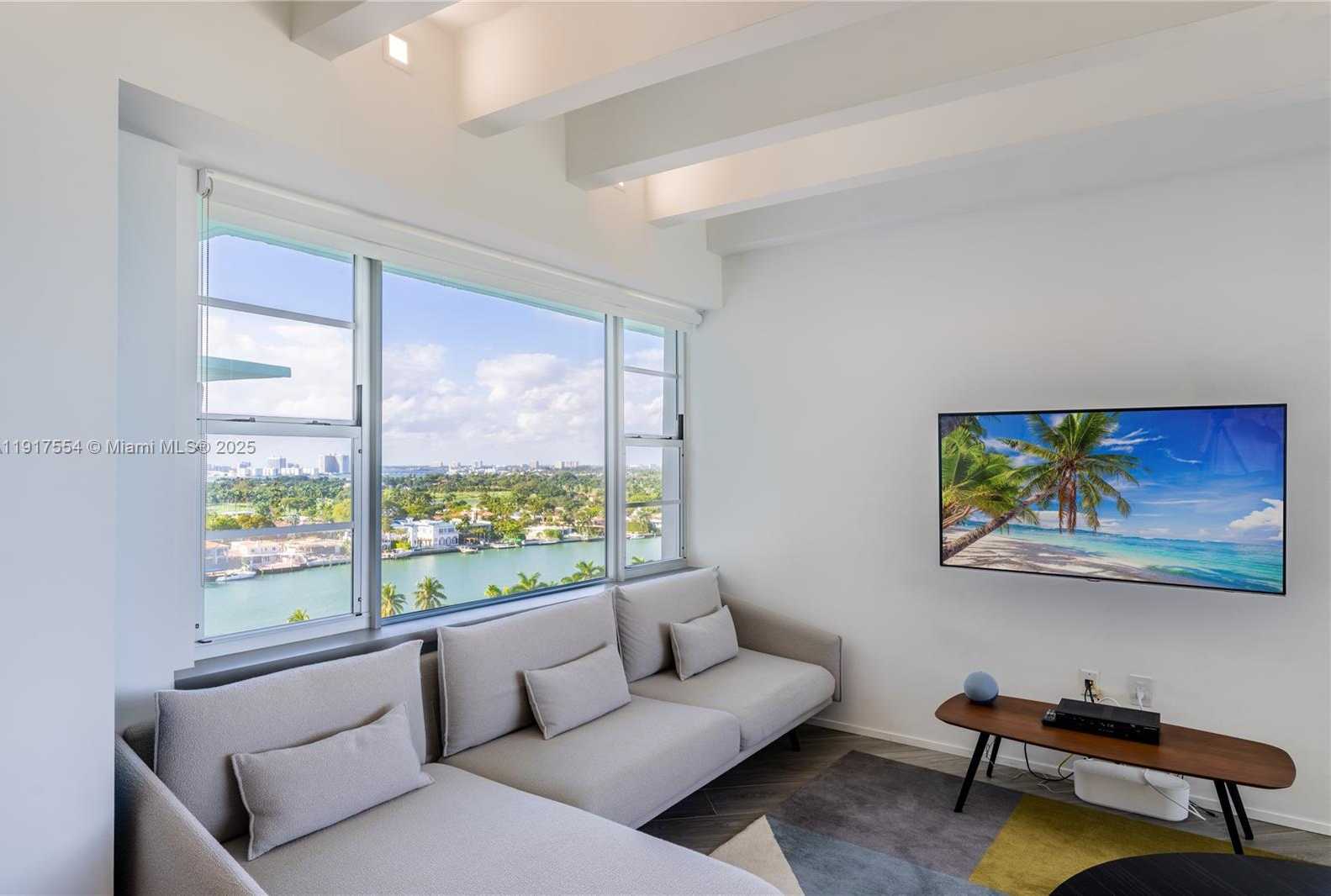 Small Image of 5255 COLLINS AVE #12F, Miami Beach Number 3
