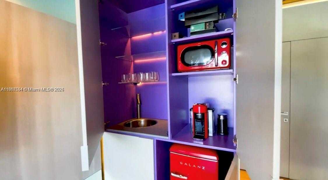 Small Image of 5255 COLLINS AVE #12F, Miami Beach Number 38