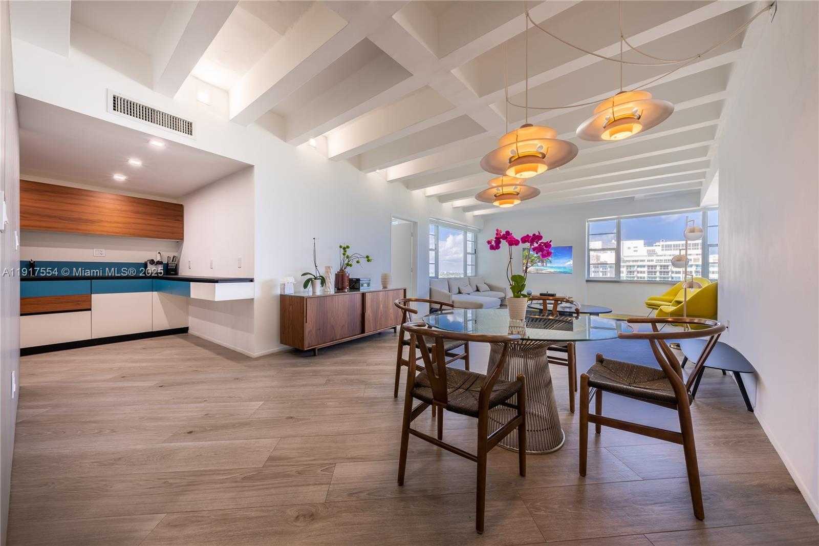 Small Image of 5255 COLLINS AVE #12F, Miami Beach Number 4