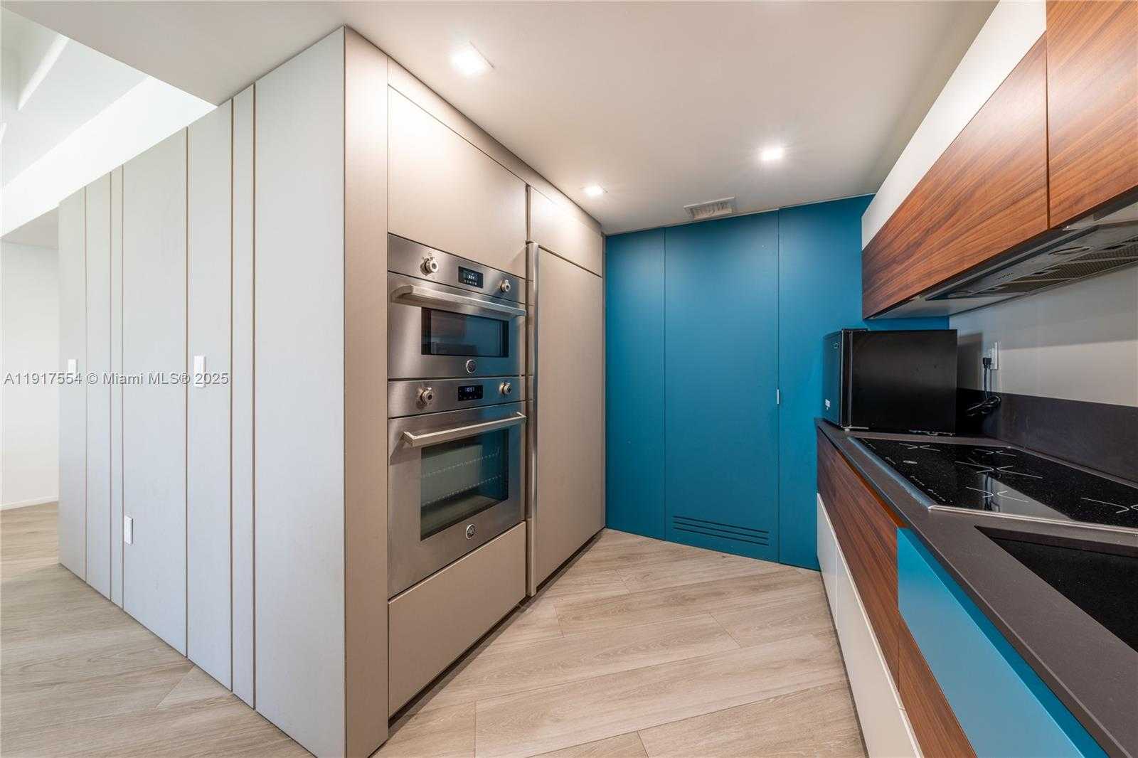 Small Image of 5255 COLLINS AVE #12F, Miami Beach Number 8