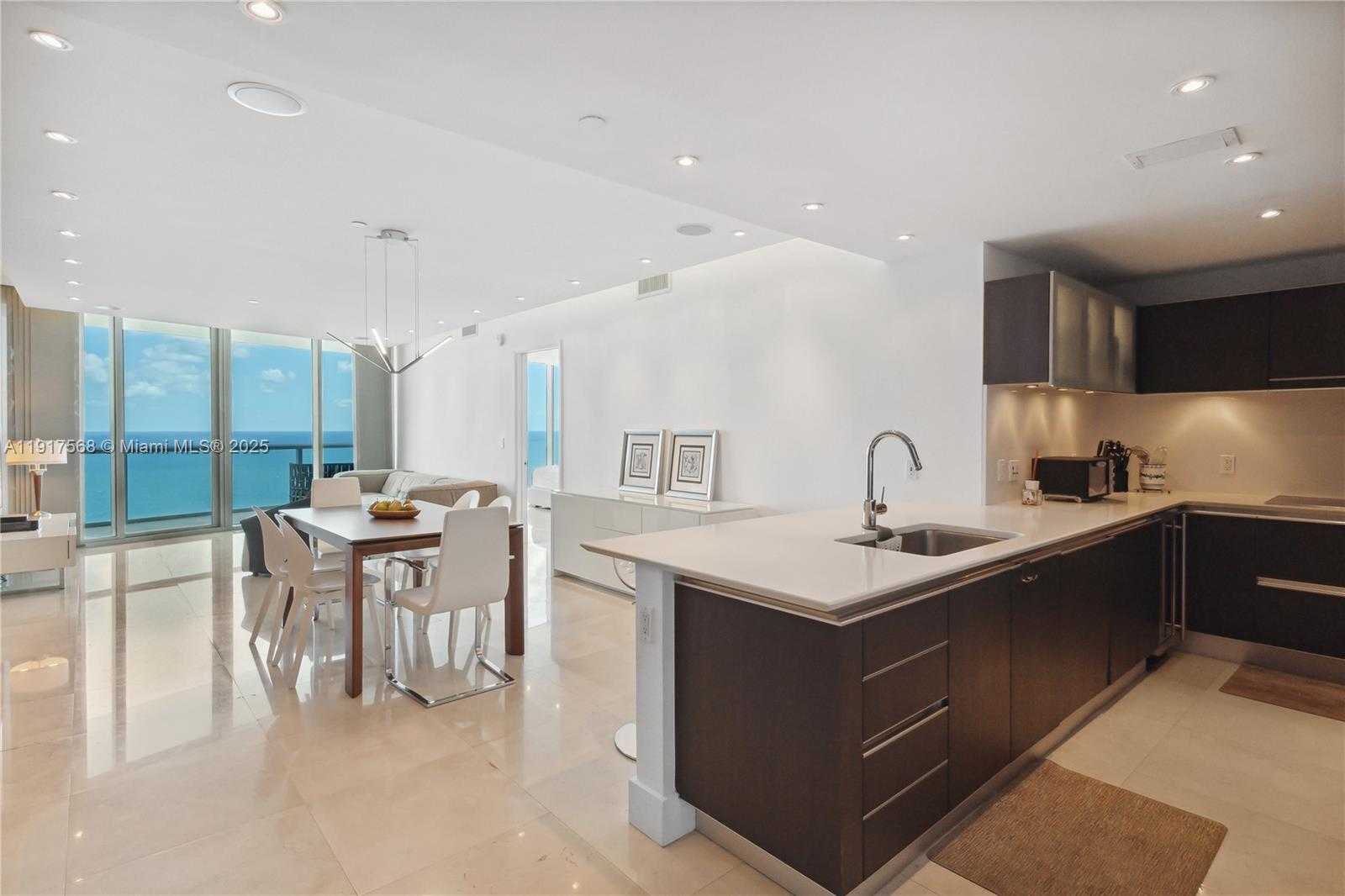 Small Image of 17001 COLLINS AVE #3102, Sunny Isles Beach Number 10