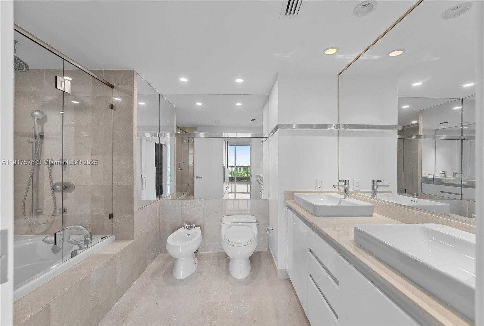 Small Image of 2127 BRICKELL AVE #1606, Miami Number 14