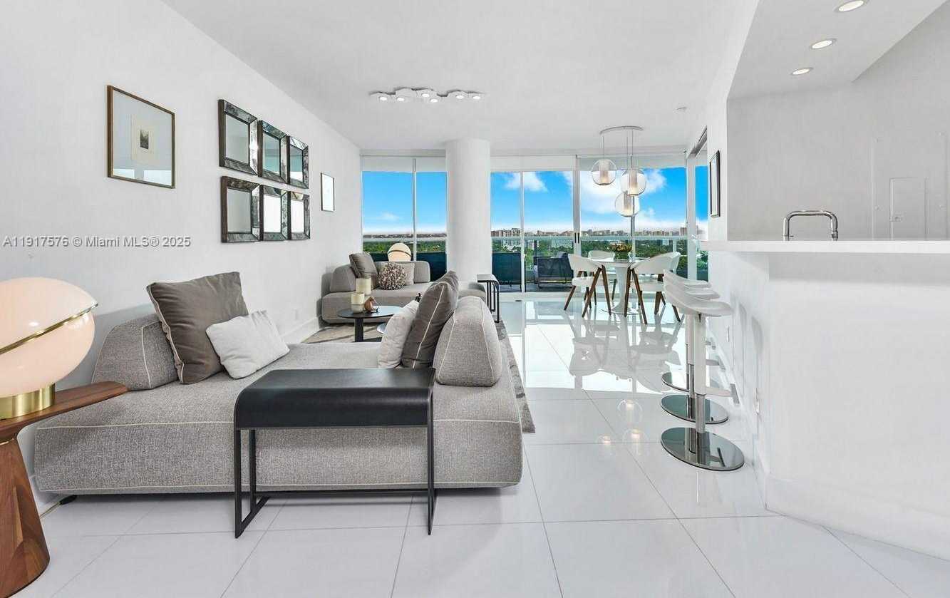 Small Image of 2127 BRICKELL AVE #1606, Miami Number 4