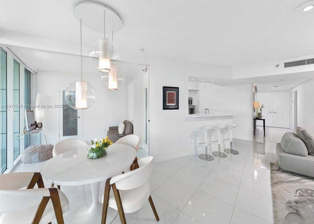 Small Image of 2127 BRICKELL AVE #1606, Miami Number 6