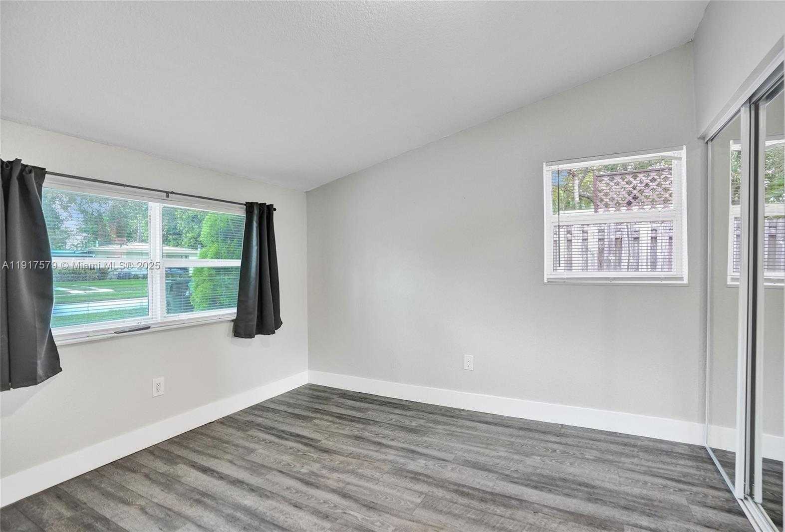 Small Image of 2281 SOUTH WEST 15TH ST, Fort Lauderdale Number 12