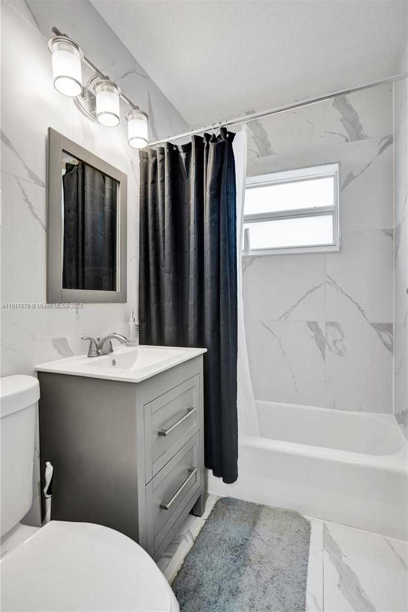 Small Image of 2281 SOUTH WEST 15TH ST, Fort Lauderdale Number 15