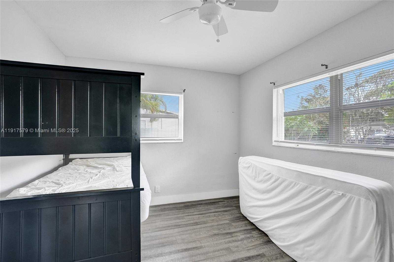 Small Image of 2281 SOUTH WEST 15TH ST, Fort Lauderdale Number 17