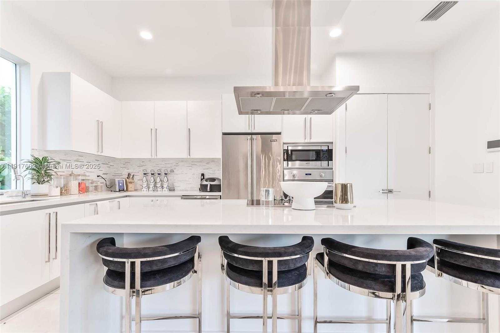 Small Image of 7446 NORTH WEST 99TH CT, Doral Number 10