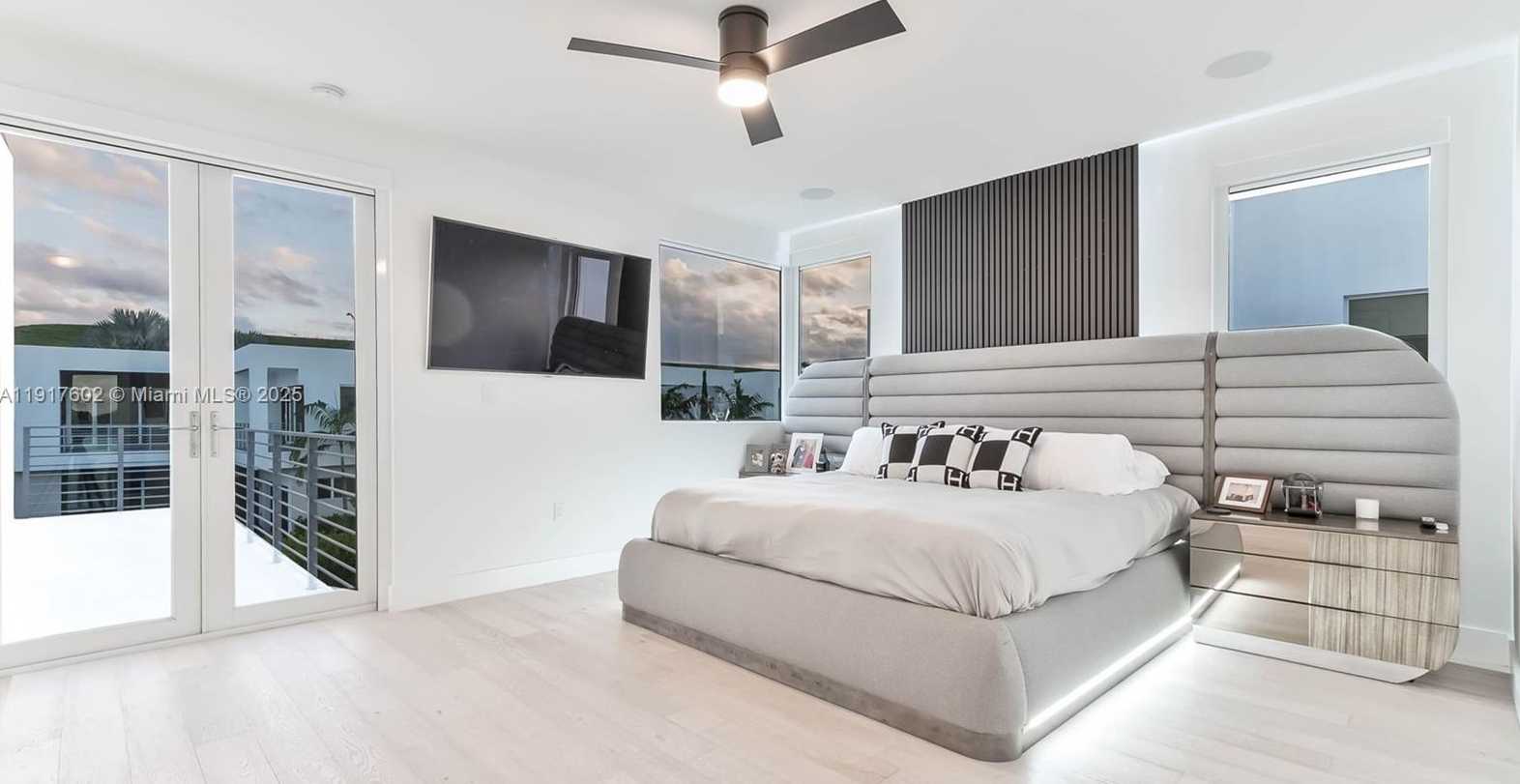 Small Image of 7446 NORTH WEST 99TH CT, Doral Number 17