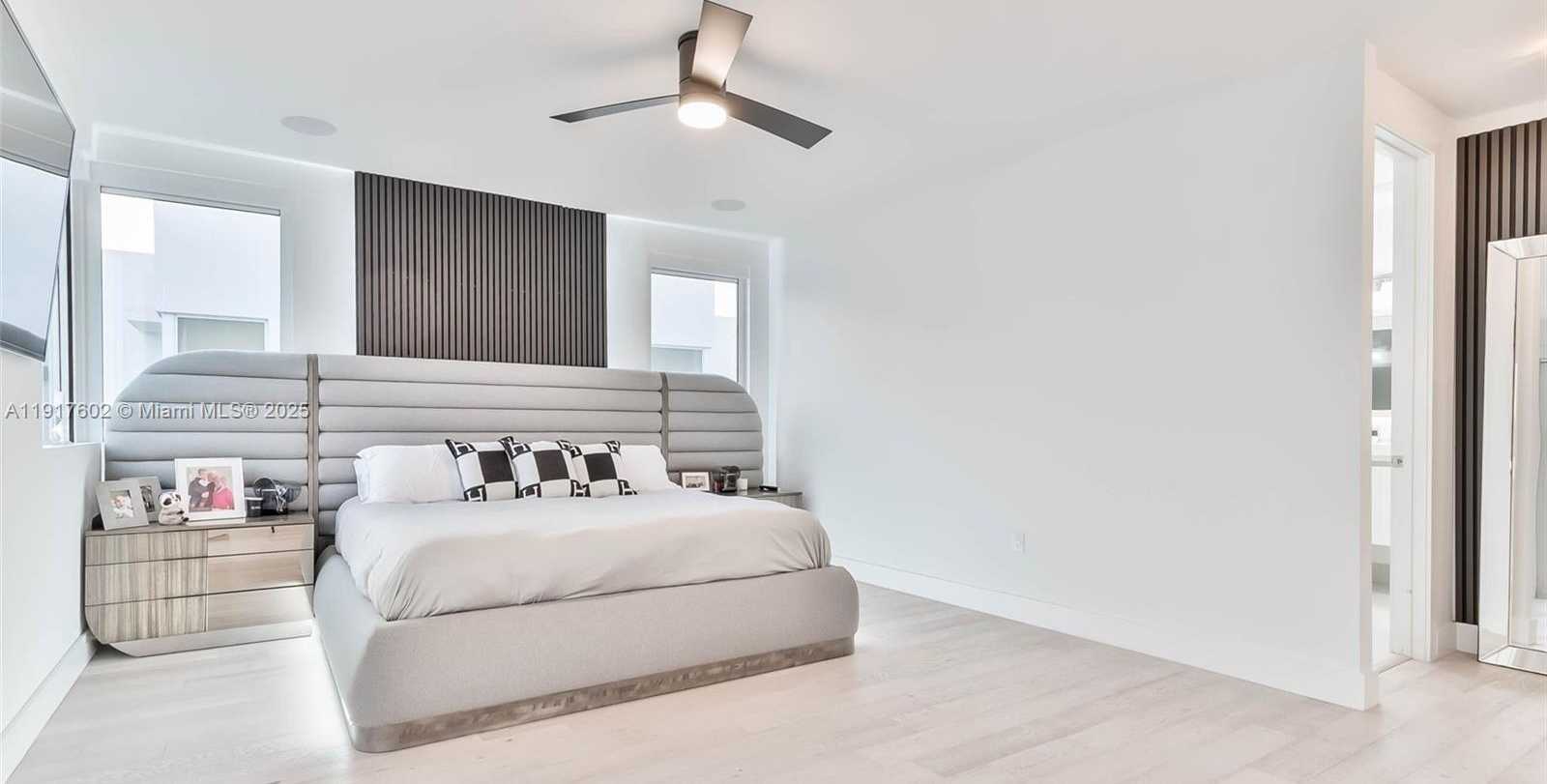 Small Image of 7446 NORTH WEST 99TH CT, Doral Number 18