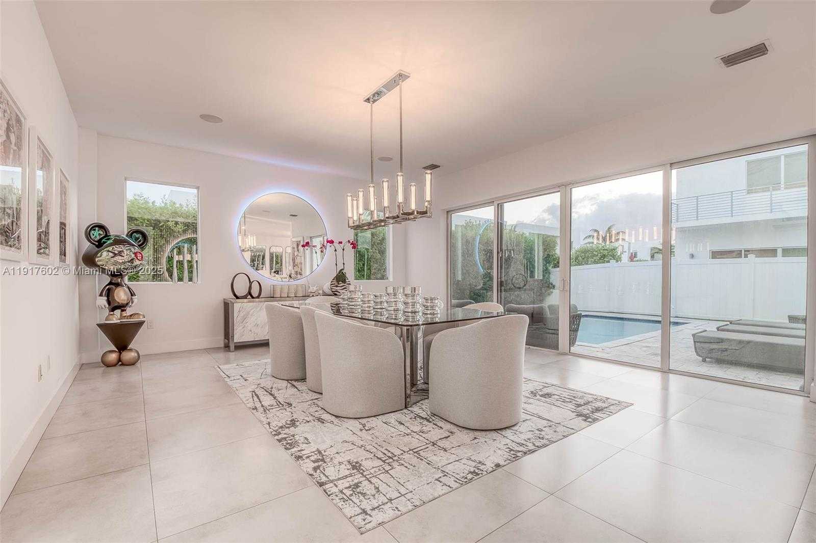 Small Image of 7446 NORTH WEST 99TH CT, Doral Number 31