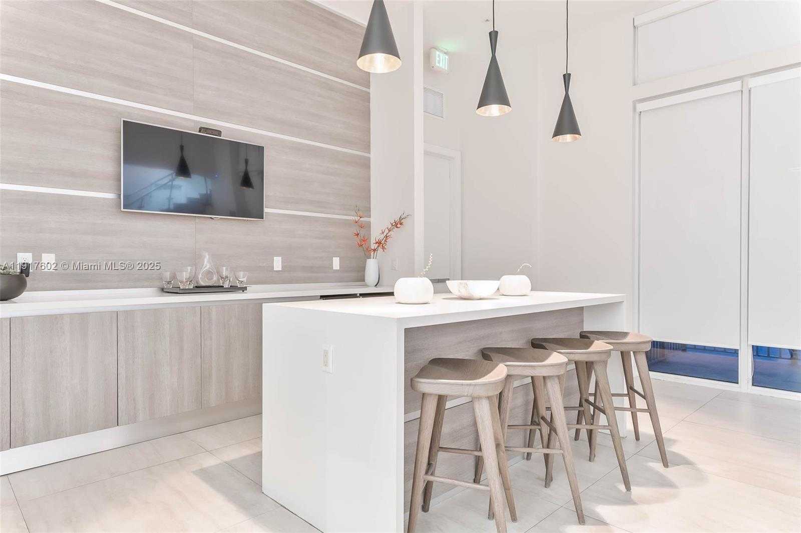 Small Image of 7446 NORTH WEST 99TH CT, Doral Number 36