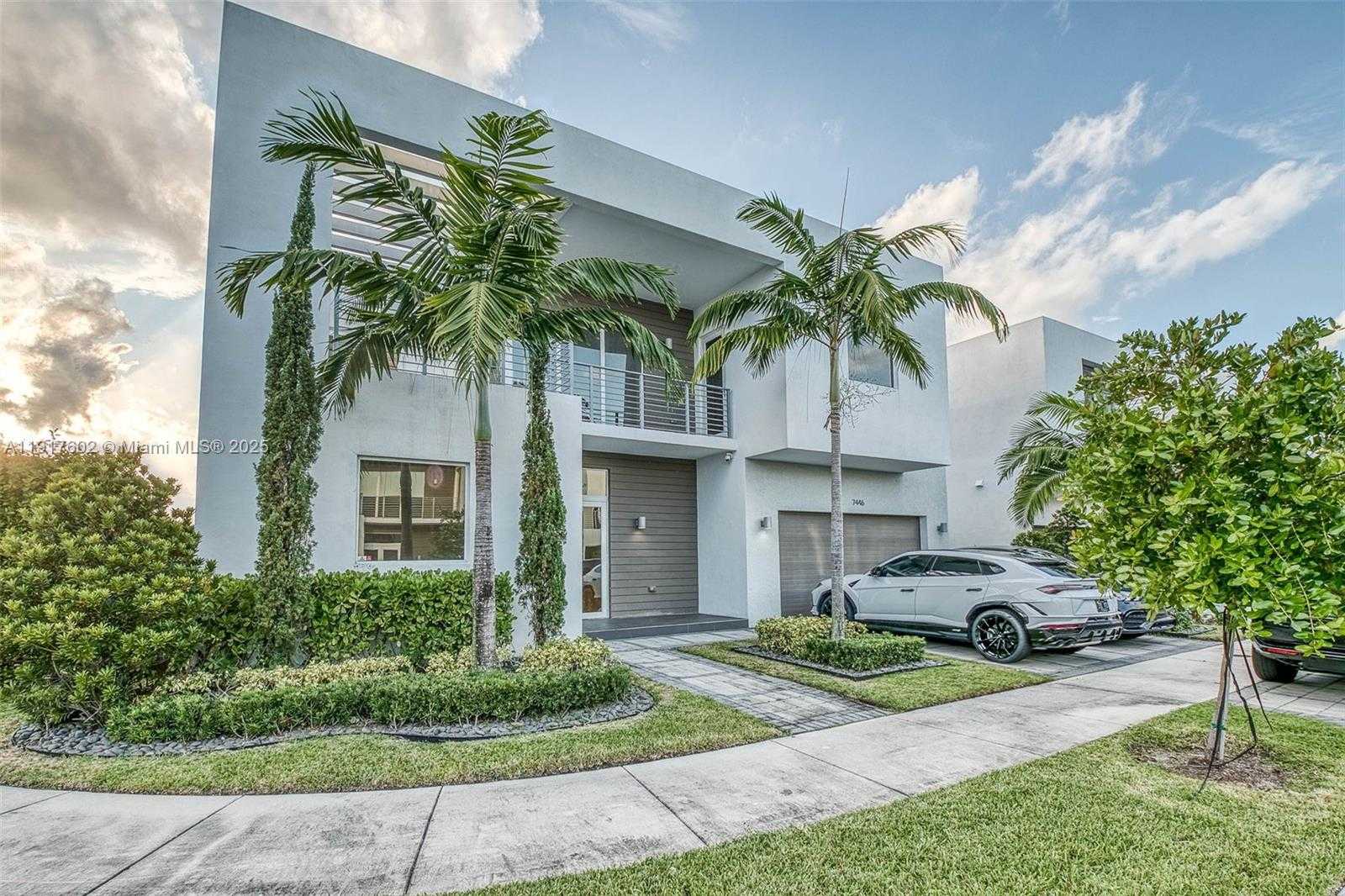 Small Image of 7446 NORTH WEST 99TH CT, Doral Number 43